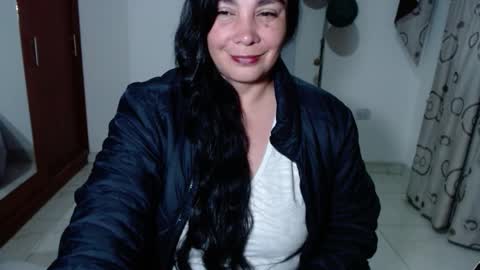 vivian_milf_paint online show from October 24, 4:08 am