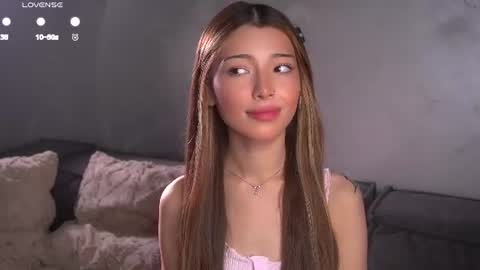 Naomi online show from June 18, 3:17 pm