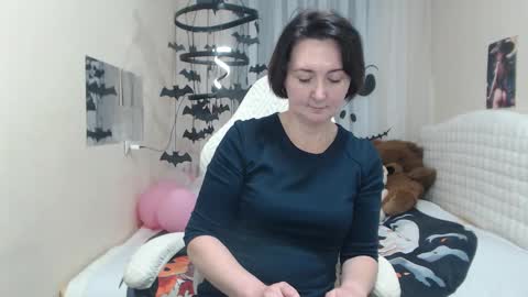 Snapshot of vivianguchih chatting on November 1, 12:53 pm vivianguchih online show from November 1, 12:53 pm