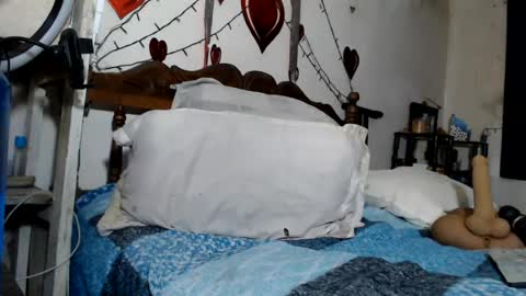 vivianmature1 online show from August 6, 11:44 pm