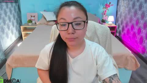 Vivien online show from May 9, 2:24 am