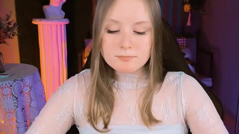 Vivien online show from February 5, 1:33 pm