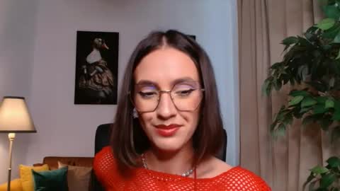 Vivienne online show from July 21, 2:18 pm