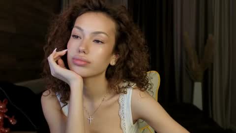 Lily online show from July 3, 5:46 am