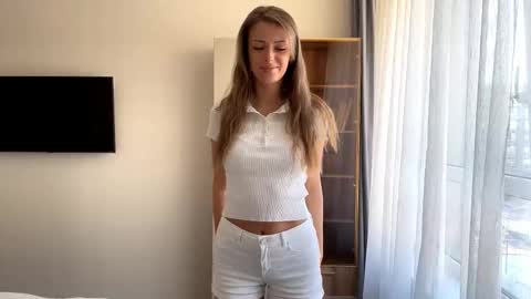 Mona online show from March 17, 11:25 am