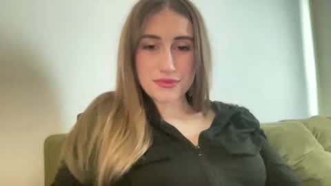 walkiria19 online show from February 7, 9:13 am