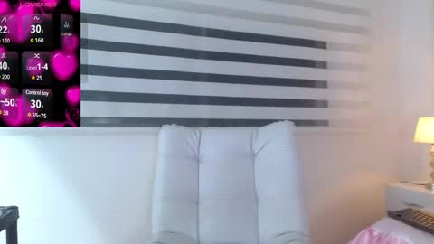 Snapshot of wandahairymilf chatting on February 23, 4:01 am Wanda online show from February 23, 4:01 am