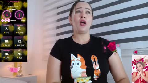 Snapshot of wandahairymilf chatting on February 12, 3:51 am Wanda online show from February 12, 3:51 am