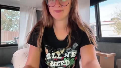 Jade online show from October 8, 3:49 pm