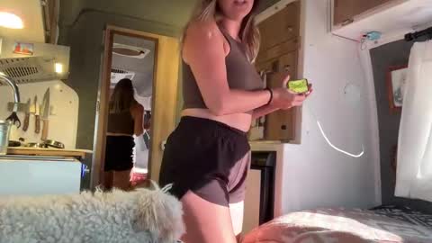 Jade online show from March 12, 1:19 pm