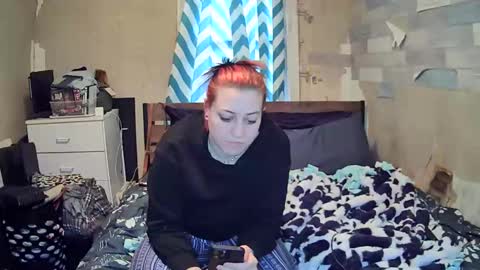 warwhore24 online show from December 31, 8:02 pm