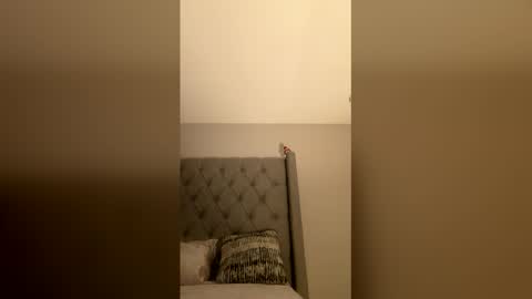 wasiancutie online show from February 8, 9:24 am