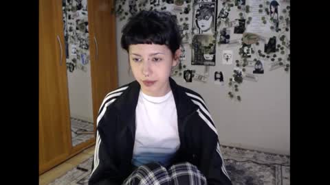 Snapshot of wavy_nights chatting on September 8, 9:58 pm Mina online show from September 8, 9:58 pm