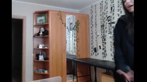 Mina online show from February 8, 10:41 am