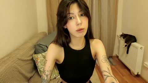 Snapshot of wavy_nights chatting on March 11, 3:02 pm Mina online show from March 11, 3:02 pm