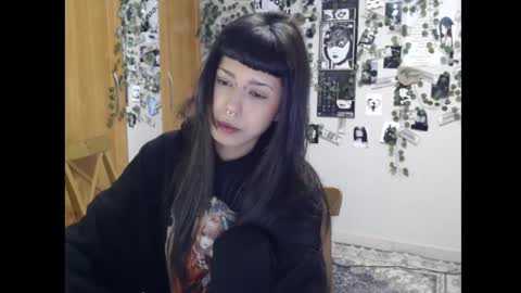 Snapshot of wavy_nights chatting on September 25, 2:21 am Mina online show from September 25, 2:21 am