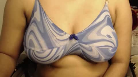 mina online show from December 16, 7:03 am