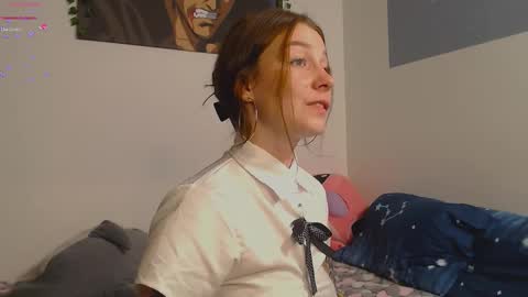 Snapshot of weed_princesss chatting on September 10, 4:29 pm moon online show from September 10, 4:29 pm