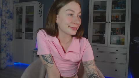 Snapshot of weed_princesss chatting on January 25, 12:30 pm moon online show from January 25, 12:30 pm
