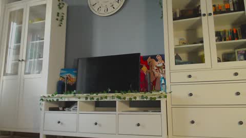 Snapshot of weed_princesss chatting on December 4, 12:03 pm moon online show from December 4, 12:03 pm