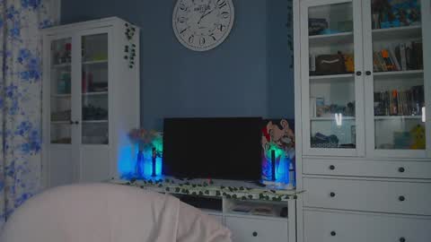 Snapshot of weed_princesss chatting on January 31, 11:56 am moon online show from January 31, 11:56 am