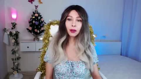 Snapshot of wendifoster chatting on December 25, 7:34 pm Wendi Foster online show from December 25, 7:34 pm