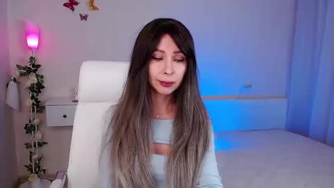 Snapshot of wendifoster chatting on February 17, 5:34 pm Wendi Foster online show from February 17, 5:34 pm