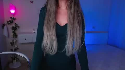 Snapshot of wendifoster chatting on January 28, 8:04 pm Wendi Foster online show from January 28, 8:04 pm