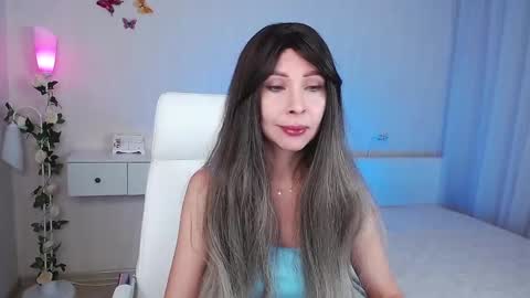 Snapshot of wendifoster chatting on December 2, 6:52 pm Wendi Foster online show from December 2, 6:52 pm