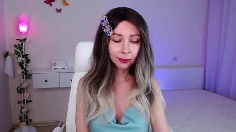 Snapshot of wendifoster chatting on March 7, 8:00 pm Wendi Foster online show from March 7, 8:00 pm