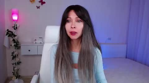 Snapshot of wendifoster chatting on September 29, 7:19 pm Wendi Foster online show from September 29, 7:19 pm