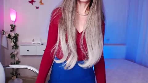 Snapshot of wendifoster chatting on December 18, 7:41 pm Wendi Foster online show from December 18, 7:41 pm