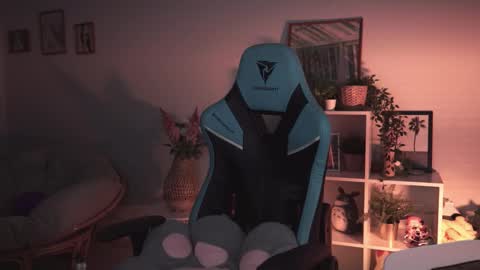 little girl who is always rightLisa online show from February 17, 2:20 am