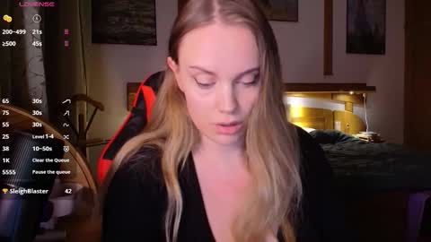 Lana online show from December 16, 9:42 pm