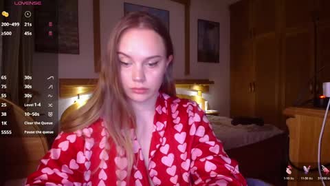 Lana online show from May 14, 9:20 pm