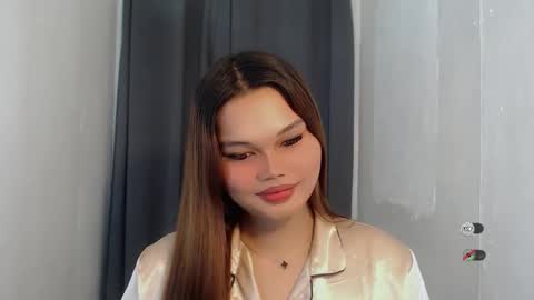 wet_velvet_xo online show from February 10, 12:30 pm