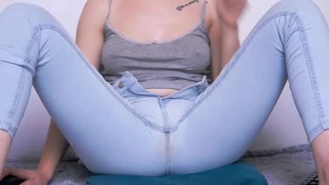 Beatrice Moan from LovenseWet from Tip MenuOpen for Private online show from April 29, 5:43 am