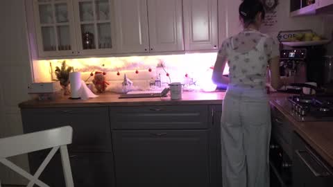 Victoria Maria online show from December 31, 5:51 pm