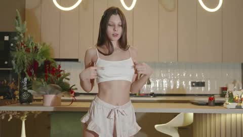 Naomi online show from December 19, 2:27 am