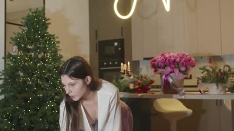 Naomi online show from January 6, 2:15 am