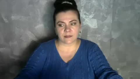white__queen_ online show from June 8, 7:09 am