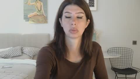 White Queen online show from July 20, 2:47 am