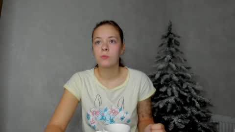 Veronica online show from December 19, 3:30 pm