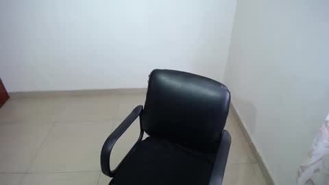 Ilauren online show from November 11, 2:36 pm