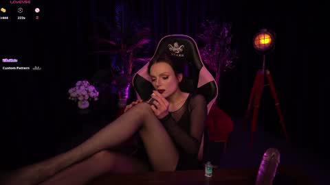 Alice online show from June 20, 3:59 pm