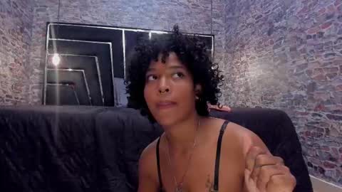 wild_firee_ online show from March 1, 9:03 pm