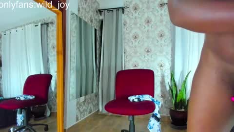 wild_joy online show from February 22, 1:23 pm