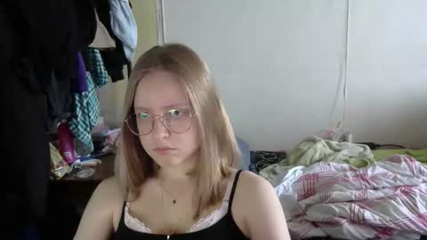 Olivia online show from July 17, 5:12 am