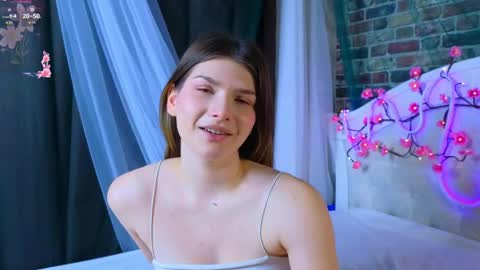 Vicki3 online show from April 29, 7:11 am