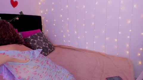 Snapshot of wini_fer chatting on January 8, 12:47 pm Wini Fer online show from January 8, 12:47 pm